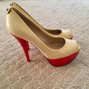 Stuart Weitzman nude/red peep toes, patent leather
